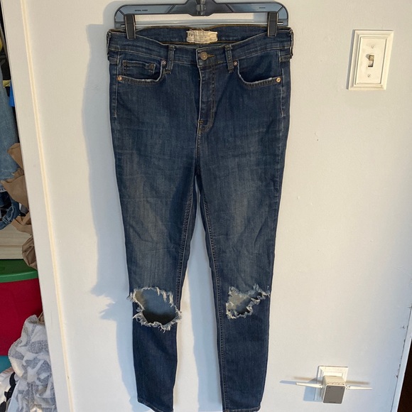 Free People Denim - Free People Busted Knee Distressed Skinny Ankle Jeans Size29 Long